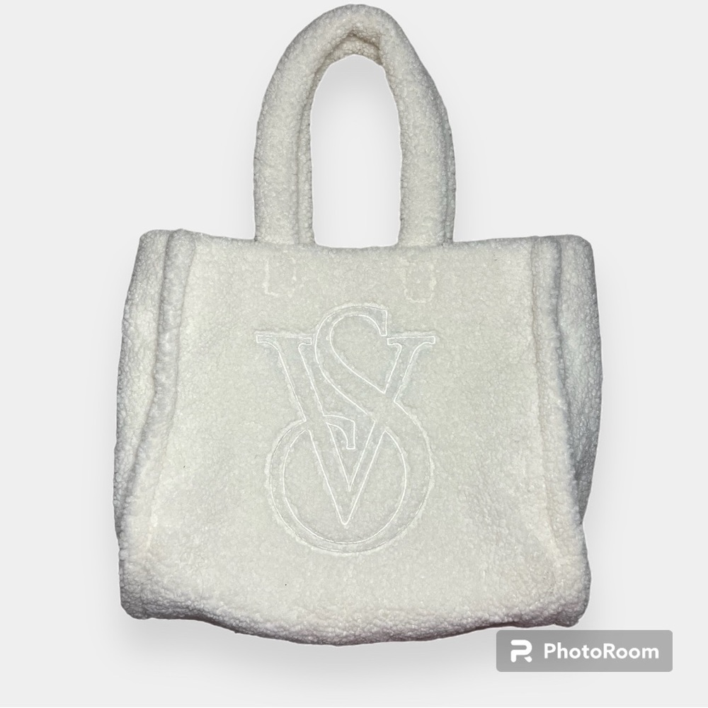 ✨NEVER WORN✨ Victoria Secret Sherpa Tote
